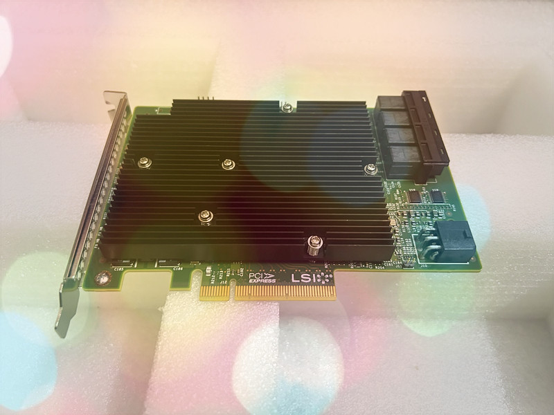 Scheda Controller RAID LSI SAS - Lsi 9300 16I Hba It Mode recensione e prezzo